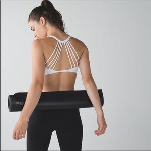 LULULEMON LIGHTEN UP SPORTS BRA WHITE